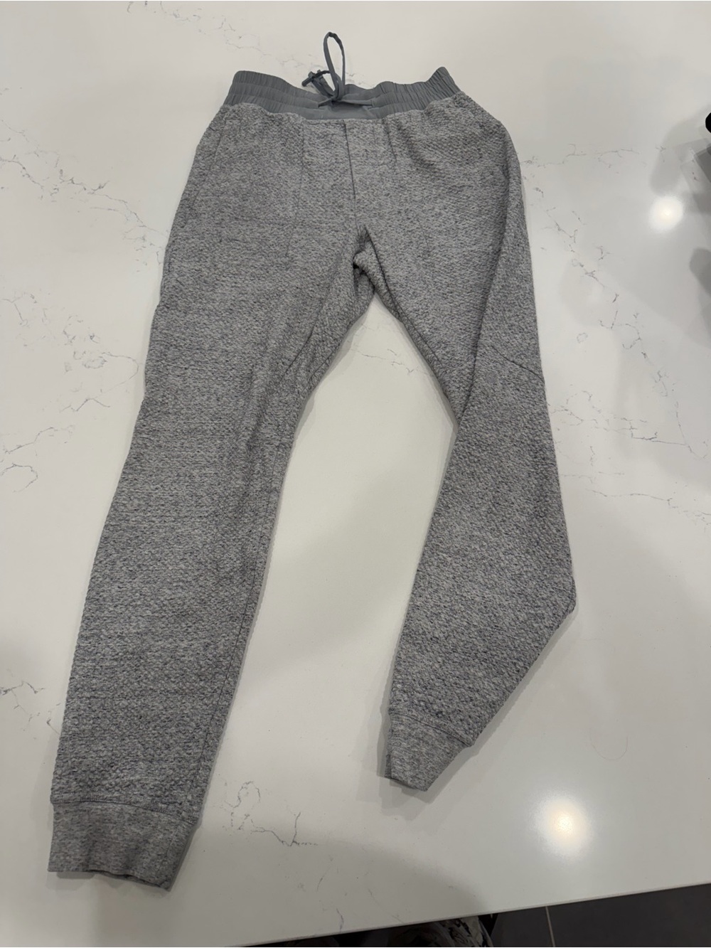 Lululemon men’s ease the day gray Jogger Pants size xs